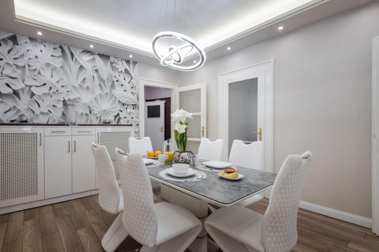 Bpr Ethereal Panoramic Suite With A/C & Balcony 부다페스트 외부 사진